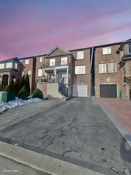 149 Sassafras CIR, Vaughan, ON L4J 8M9