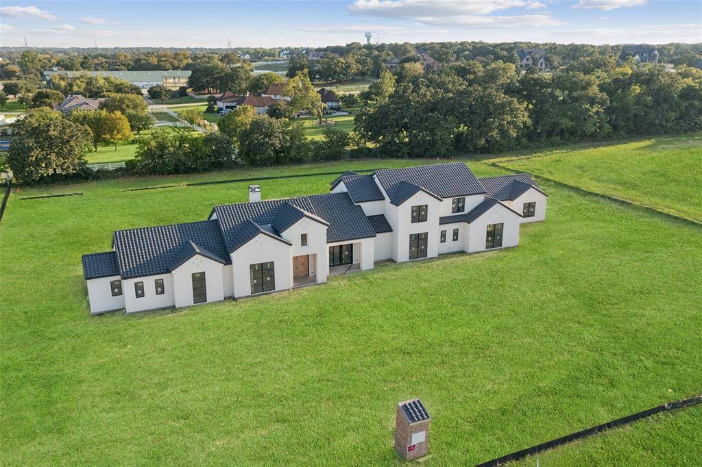 1410 Clydesdale Road, Bartonville, TX 76226