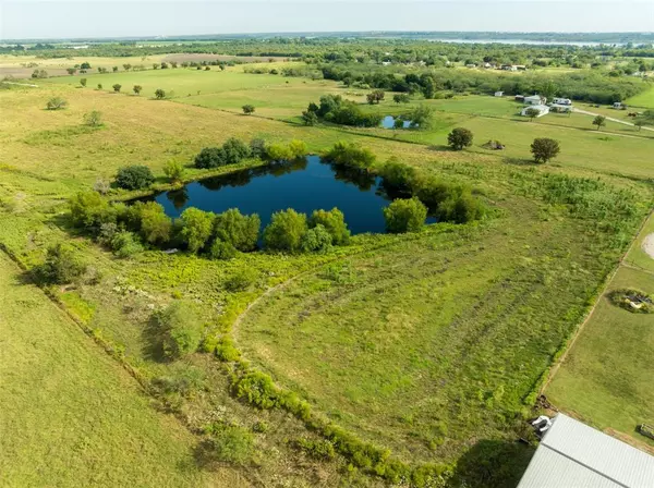 Bardwell, TX 75101,770 Cane Rd Road