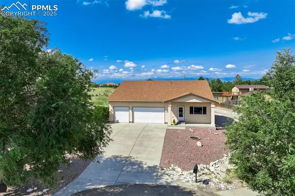 921 S Cellini LN, Pueblo West, CO 81007