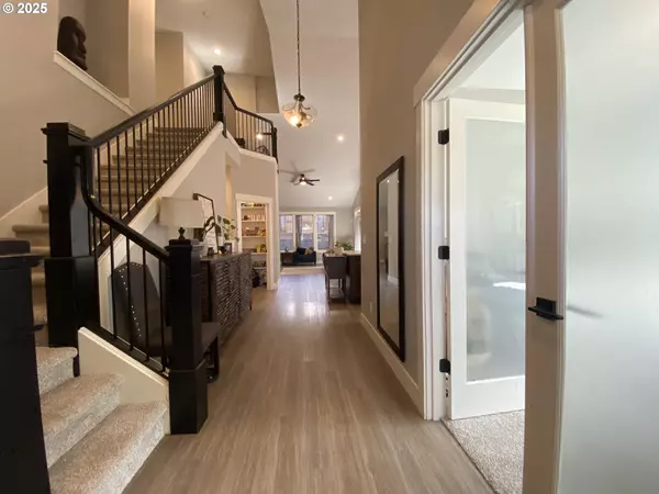 Salem, OR 97306,1624 YORK BUTTE AVE