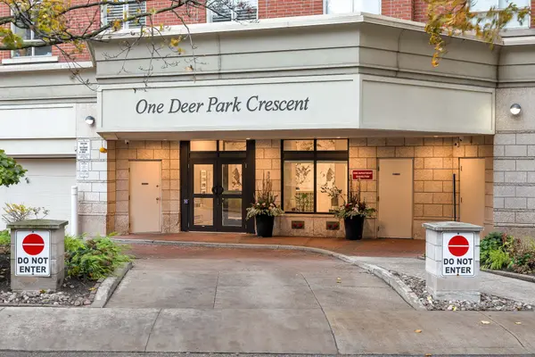 Toronto C02, ON M4V 3C4,1 Deer Park CRES #701