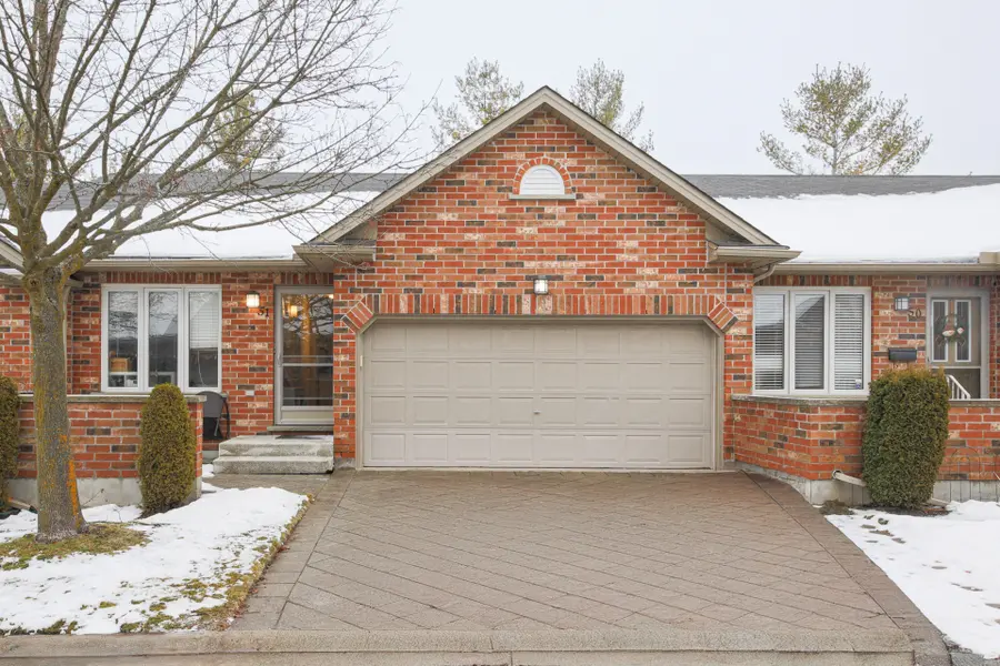 43 Capulet WALK #51, London North, ON N6H 5V5