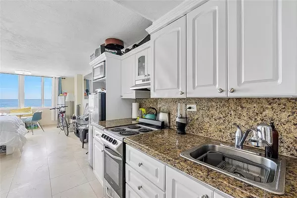 North Miami Beach, FL 33160,19201 Collins Ave #345