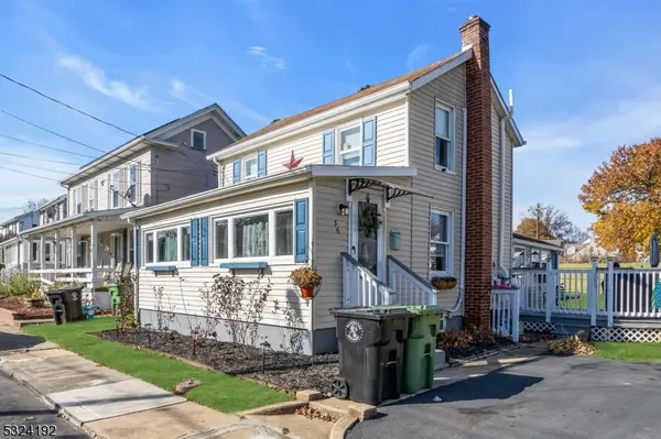 56 W Johnston St, Washington Boro, NJ 07882