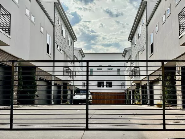 4934 Zuma Court, Dallas, TX 75206