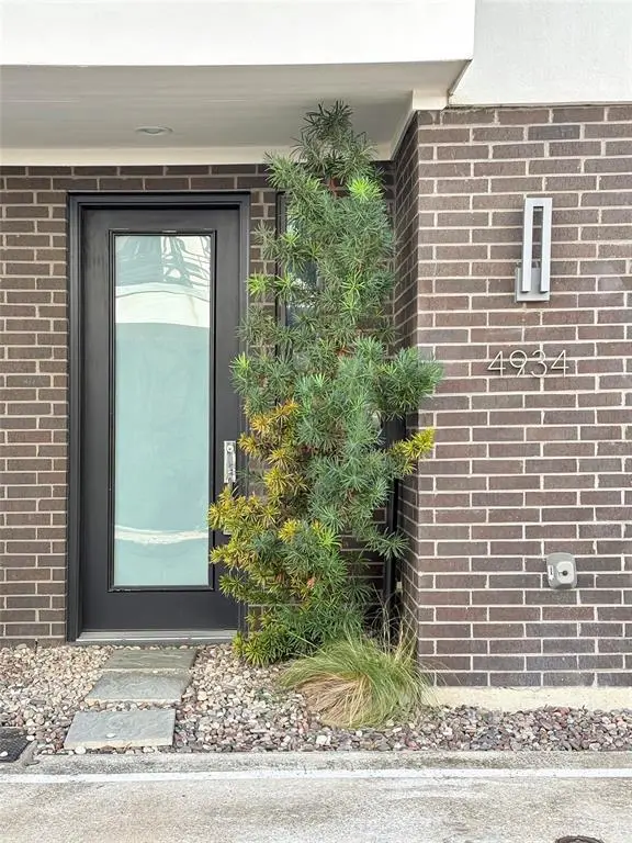 Dallas, TX 75206,4934 Zuma Court