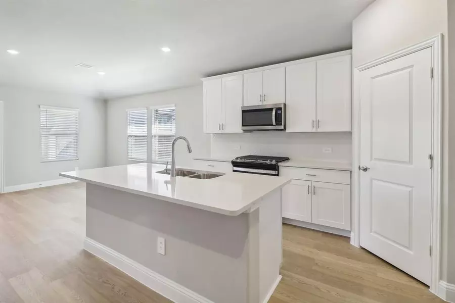 806 Wisteria Lane, Lavon, TX 75166