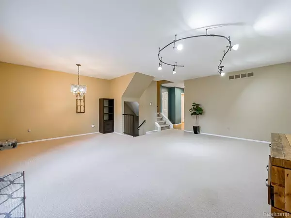 Ann Arbor, MI 48108,3230 Alpine DR