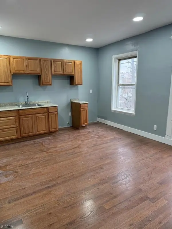 514 West Side Ave, Jersey City, NJ 07304