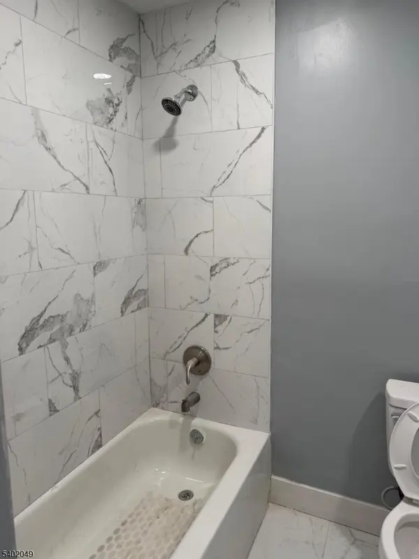 Jersey City, NJ 07304,514 West Side Ave