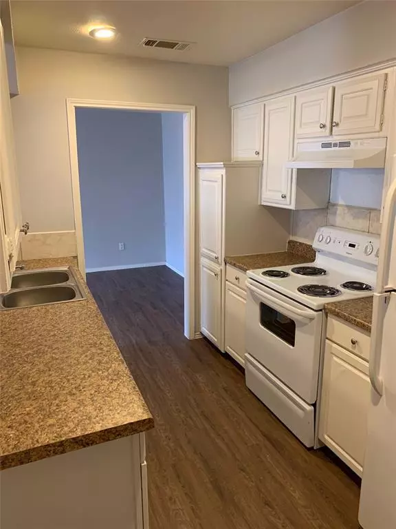 Denton, TX 76207,417 Gardenview Street