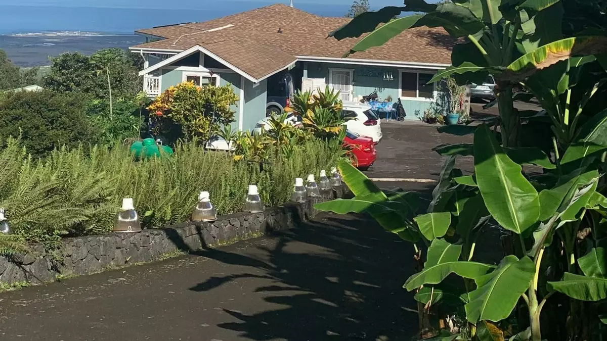 Kailua-kona, HI 96740,73-4700 KAHUALANI