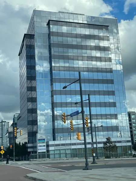 3601 HWY 7 ST E #901, Markham, ON L3R 0M3