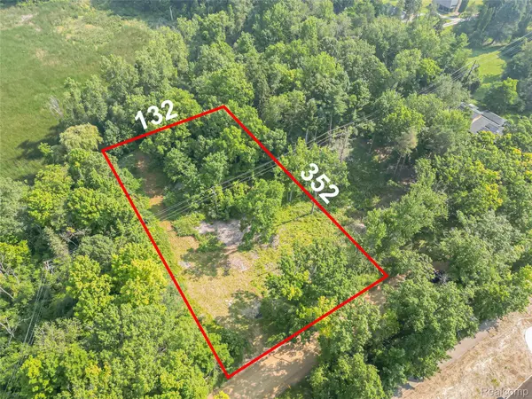 7230 Walnut Lake lot 1 RD, West Bloomfield Charter Township, MI 48323