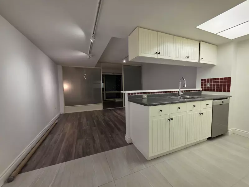 1001 Bay ST #2513, Toronto C01, ON M5S 3A6