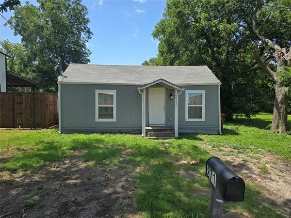 271 Texana Street, Van Alstyne, TX 75495