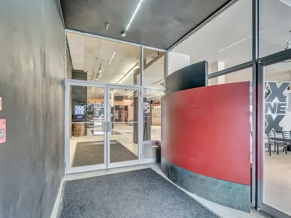 Medicine Hat, AB T1A0H1,450 3 ST SE #120