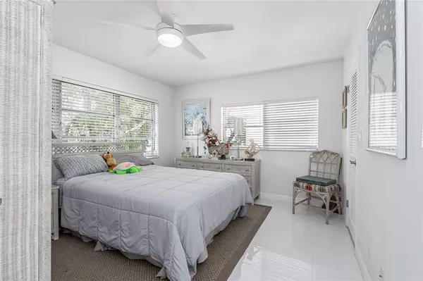 Pembroke Pines, FL 33025,811 S Hollybrook Dr #301