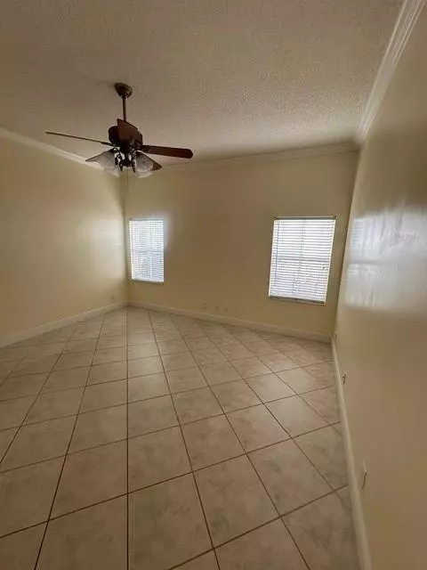 Weston, FL 33327,1572 Banyan Way