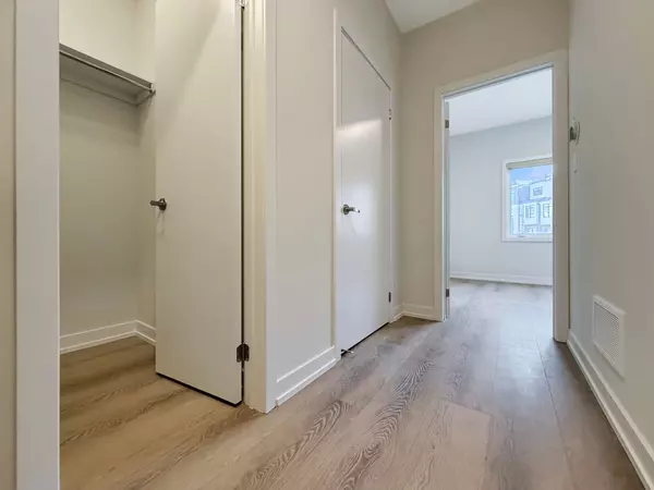 Richmond Hill, ON L4B 0J7,10 Honey Milk LN