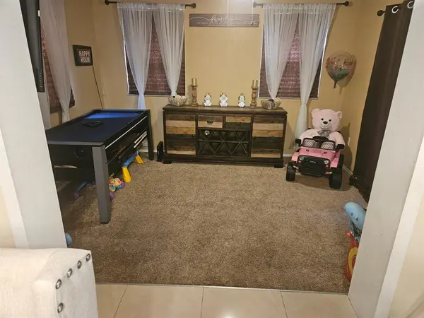 Miami, FL 33169,30 NW 189th St