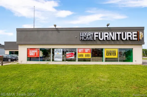 8830 TELEGRAPH RD, Taylor, MI 48180