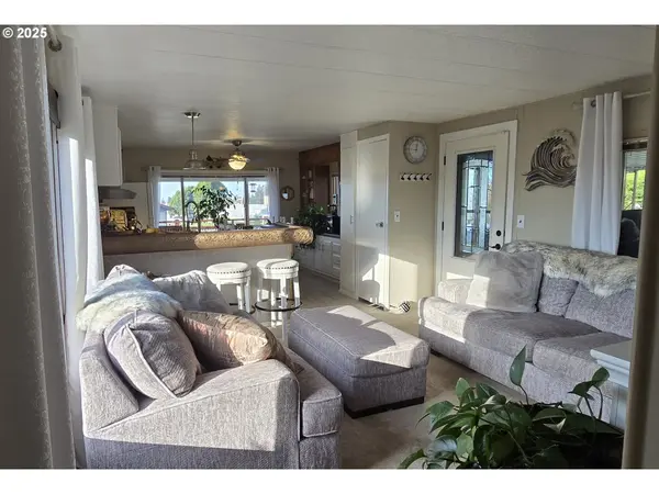 Brookings, OR 97415,97972 HALLWAY RD #23