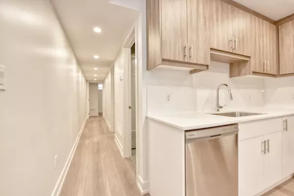 Toronto W03, ON M6E 4R1,385 McRoberts AVE #Basement