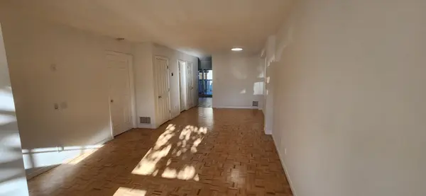 West Centre Town, ON K1Y 1H5,467 Parkdale AVE