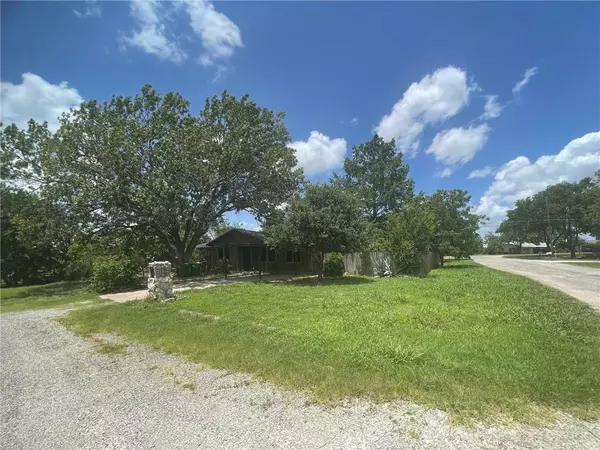 303 W Carlos Street,  Robinson,  TX 76706