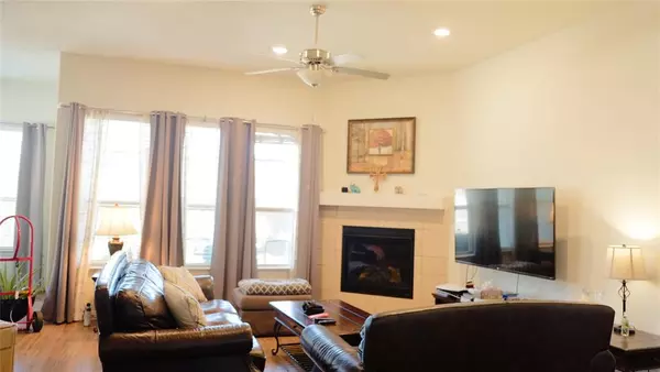 Lewisville, TX 75010,1907 Edgecreek Path