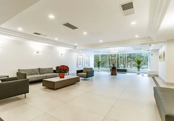 Brampton, ON L6S 5K7,22 Hanover RD #704