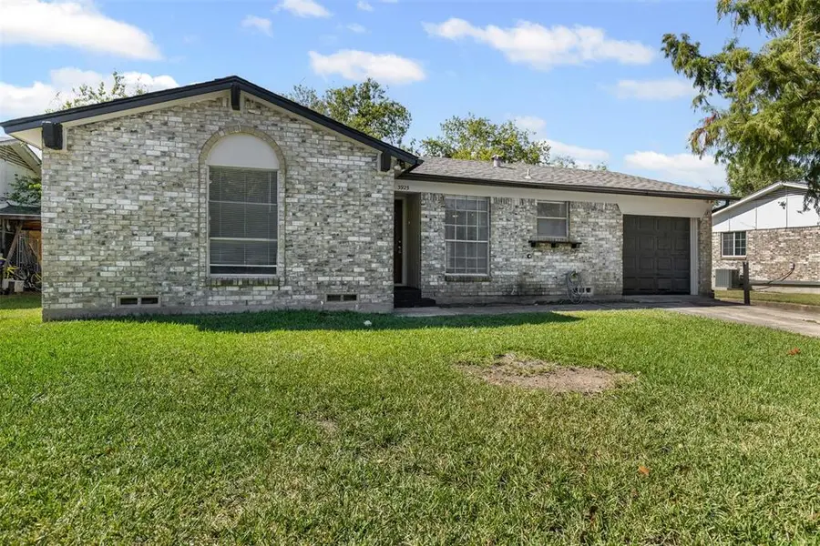 3925 Sapling Drive, Balch Springs, TX 75180