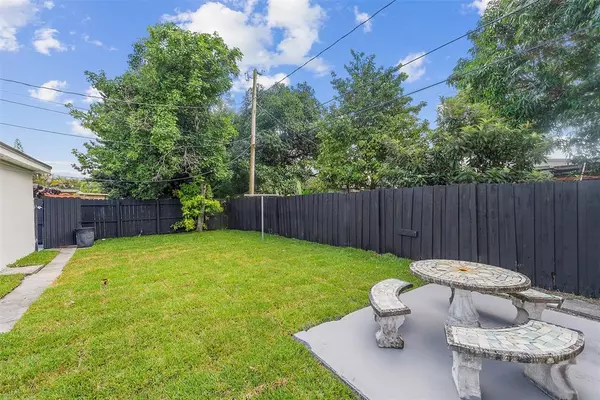 Miami, FL 33144,6840 SW 3rd St