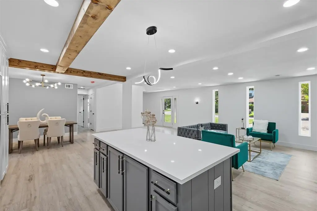 Arlington, TX 76012,1703 FOSTER Drive