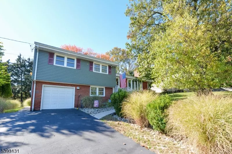 North Haledon Boro, NJ 07508,156 Dorothy Dr