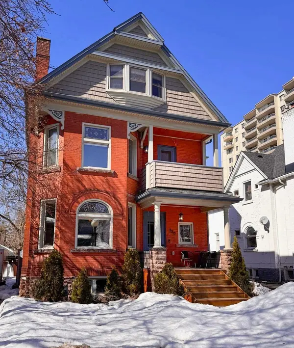 Kitchener, ON N2G 1W7,350 Queen ST S