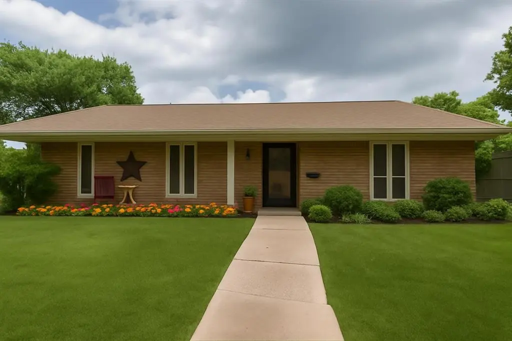 Dallas, TX 75240,13950 Far Hills Lane