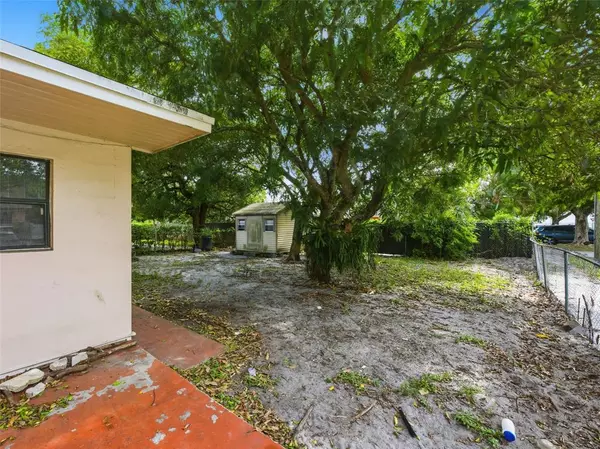 North Miami, FL 33168,1090 NW 123rd St