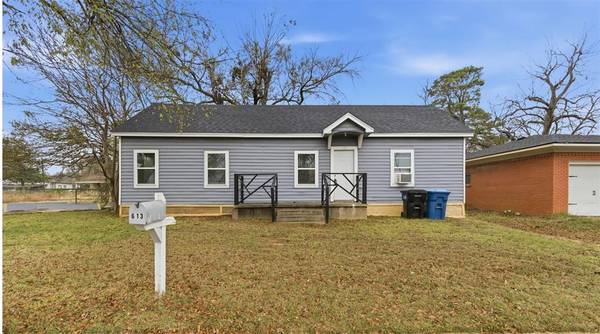 613 W Murray Street, Denison, TX 75020