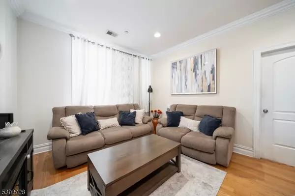 Newark City, NJ 07105,88 Saint Francis St #1B