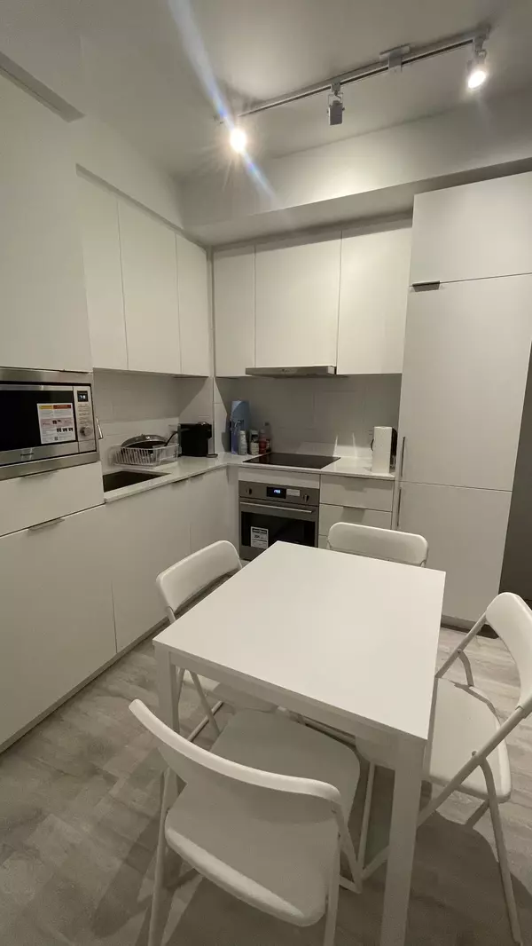 Toronto C14, ON M2M 0B9,8 Olympic garden DR