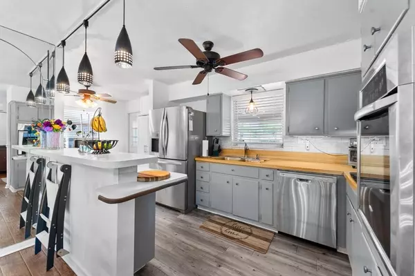 Margate, FL 33063,1428 E River Dr