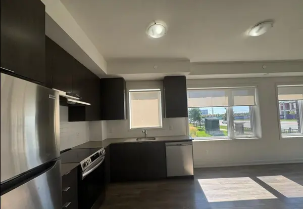 Brampton, ON L6Y 0C1,58 Sky Harbour DR #105