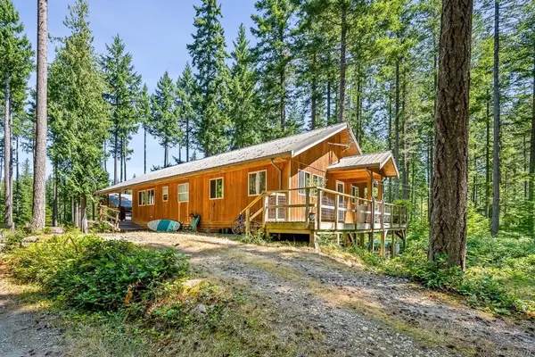 924 Siskin Lane, Cortes Island, BC V0P 1K0