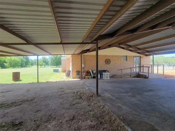 215 Cedar Court, Graham, TX 76450