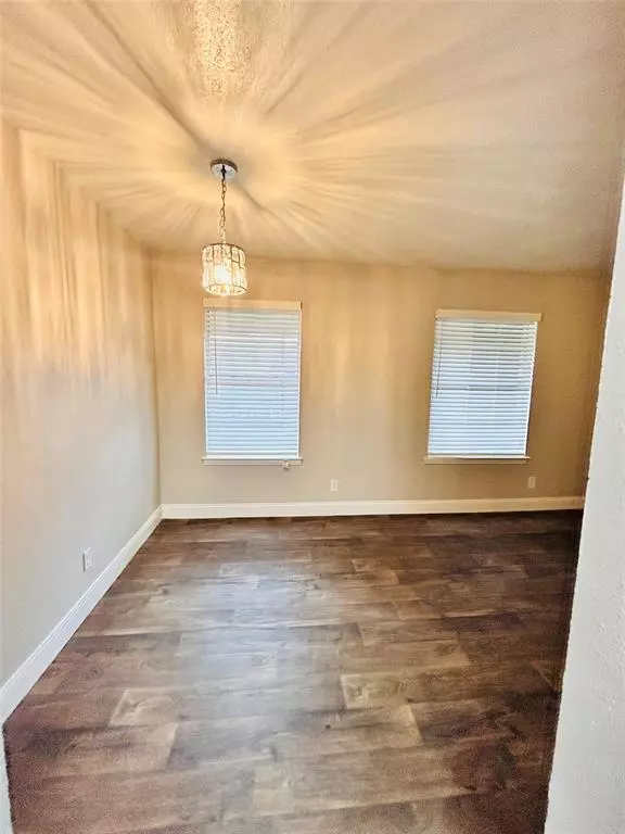 Dallas, TX 75224,2211 S Vernon Avenue #218