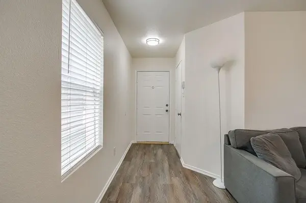 Fort Worth, TX 76179,6612 Meadow Way Lane