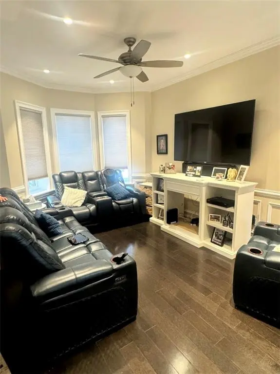 1863 71st ST, Brooklyn, NY 11204